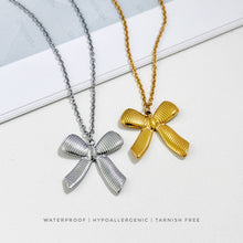 Ribbon Pendant Necklace Necklace