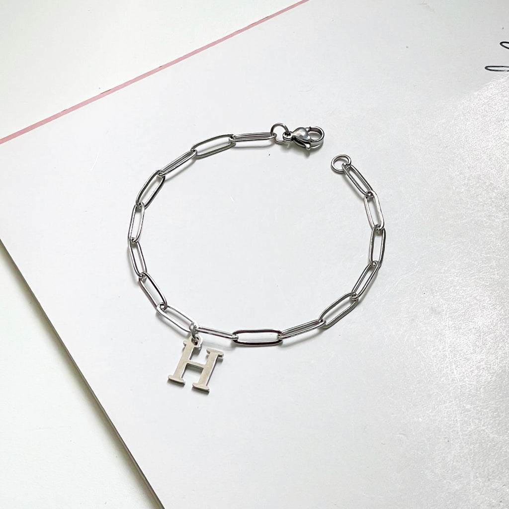 Alphabet Birthstone Paperclip Bracelet Silver (V-Z)– Aisha Wong