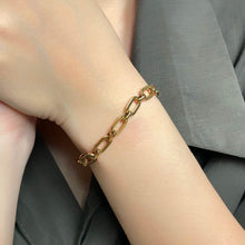 Gold Flat Oval Chain Bracelet