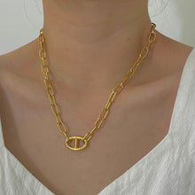 Modern Chunky Chain Necklace Gold