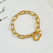 Love Toggle Oval Link Bracelet Gold