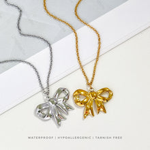Ribbon Pendant Necklace Necklace