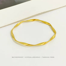 Twisted Bangle Bracelet