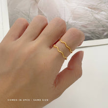 Dainty Texture Wavy Ring Rings