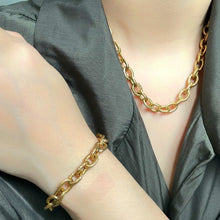 Gold Rolo Textured Chain Necklace