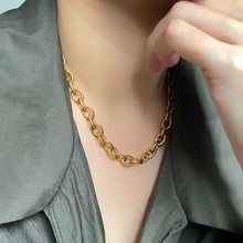 Gold Rolo Textured Chain Necklace