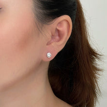 Minimal Zirconia Stud Earring - Silver Earrings