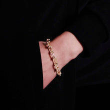 U Chain Bracelet - Gold