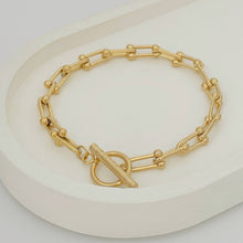 U Chain Toggle Hardware Bracelet - Gold Bracelets